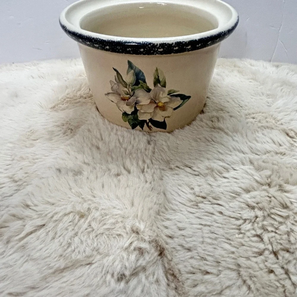 Home & Garden Party Magnolia Crock,‎ Jar, Planter, Hand Made USA, June 2000